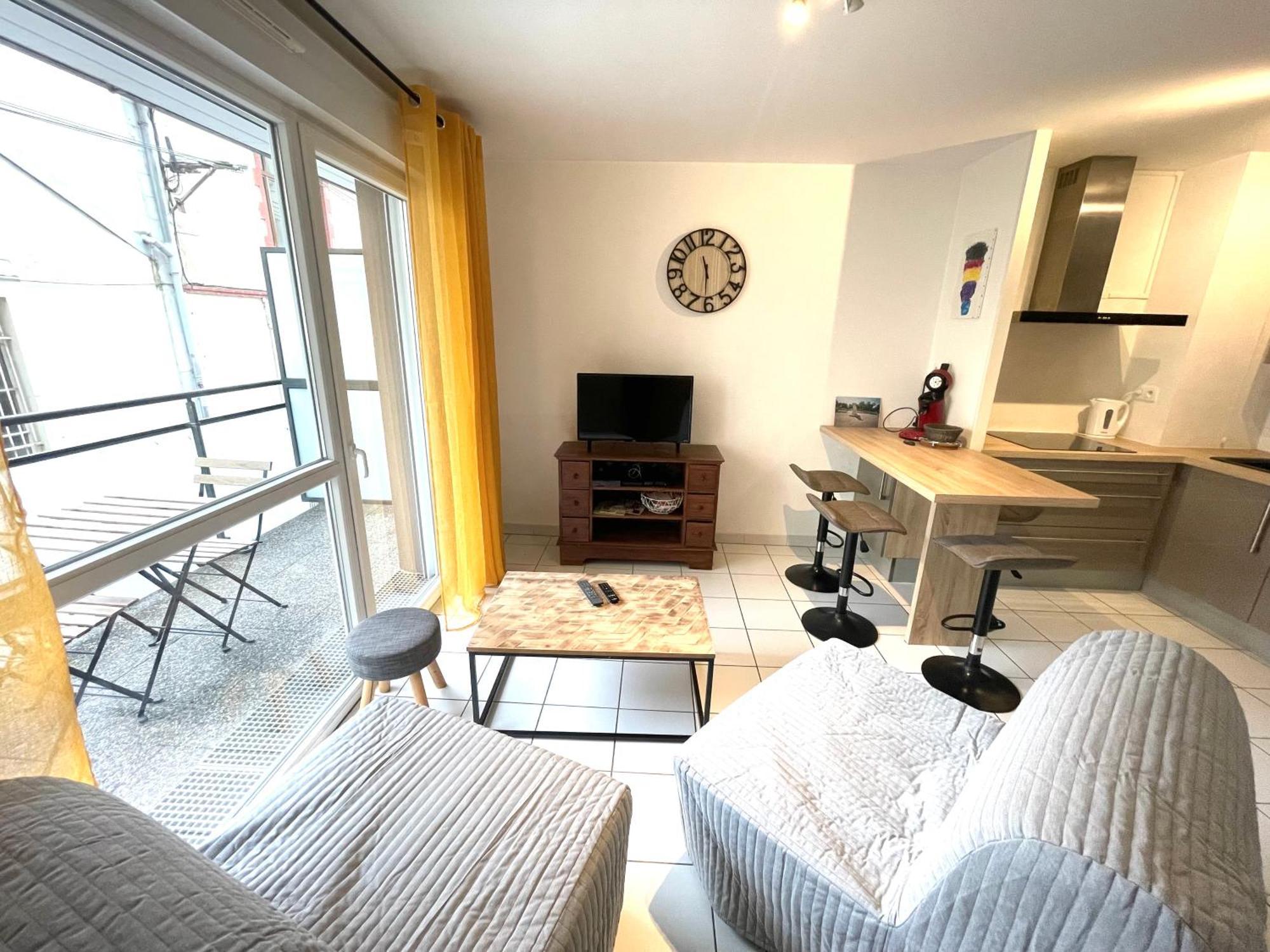 Majestic Apartment Besancon Luaran gambar